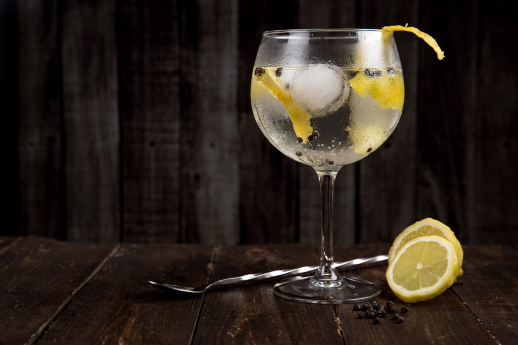 How to best enjoy a glass of Gin?