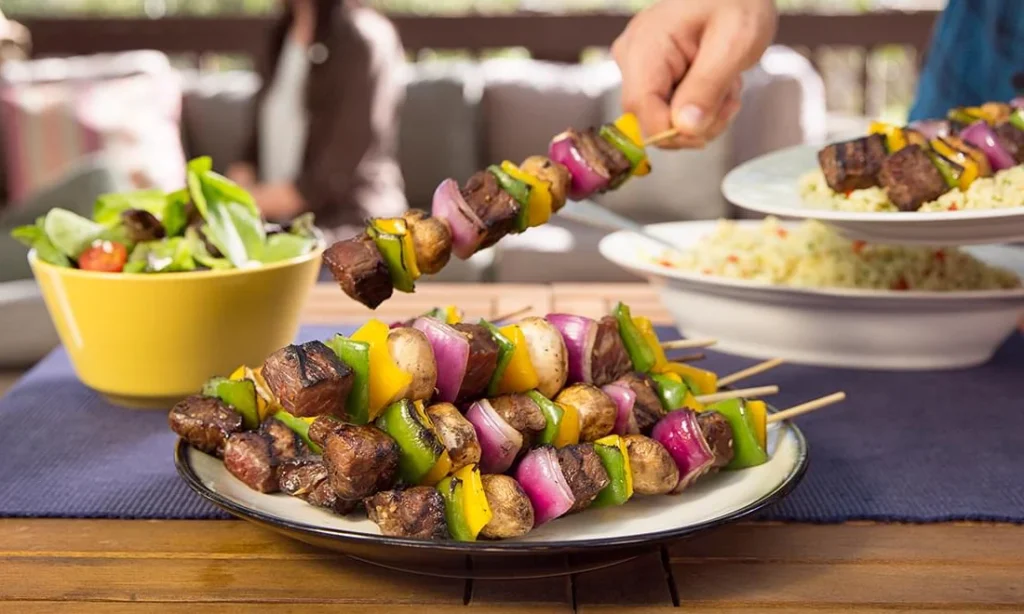 how long to cook chicken kabobs on gas grill